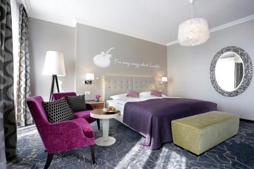 Deluxe Double or Twin Room with Lake View