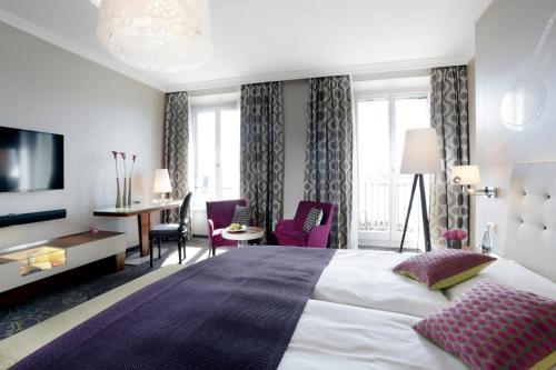 Deluxe Triple Room with Lake View