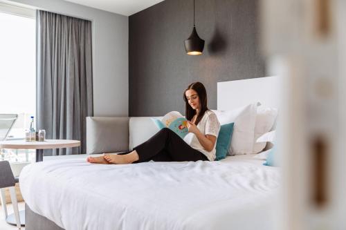 Deluxe Double Room with Balcony and Sea View