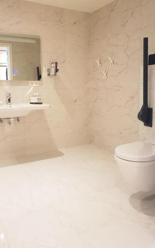 Junior Suite - Disability Access with Sea View