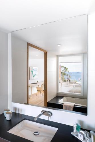 Signature Room with Terrace - Sea View
