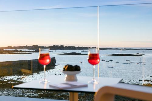 Signature Room with Terrace - Sea View