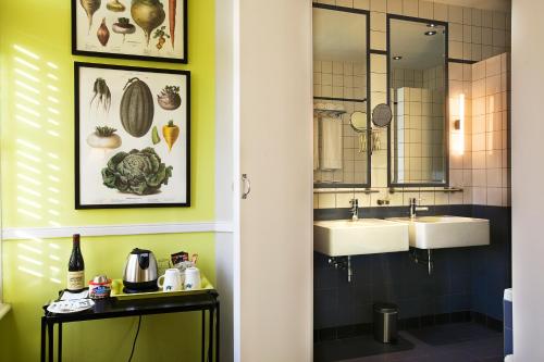 Double Room with Bath - Tower