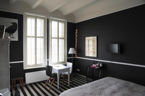 Double Room with Shower - Tower