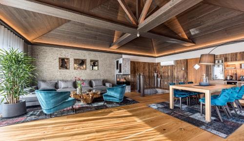 Penthouse Suite 