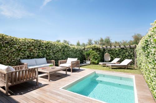 La Maisonette Loft Suite with Private Pool - Split Level