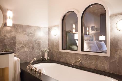 Deluxe Junior Suite