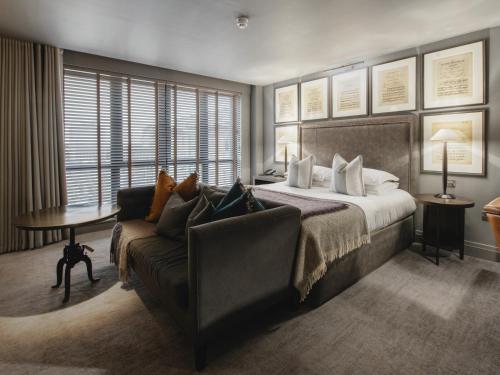 Signature Suite