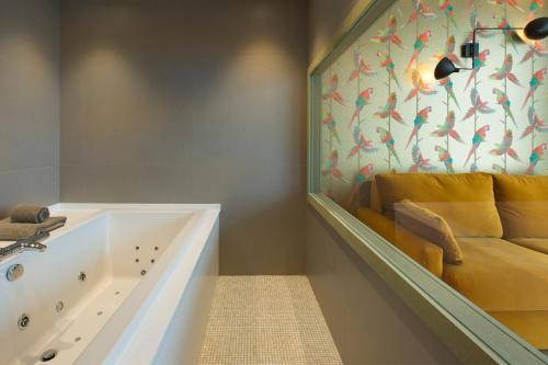 King Suite  with Jacuzzi
