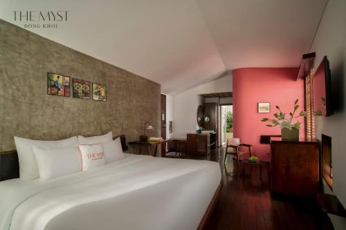Saigon Signature Suite Balcony