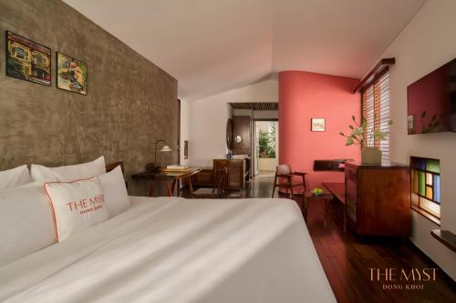 Saigon Signature Suite Balcony