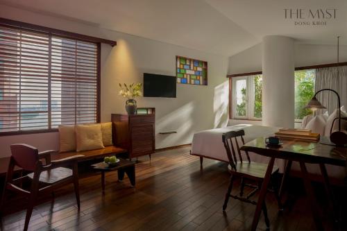 Saigon Signature Suite Balcony