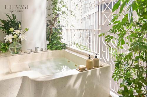 Saigon Balcony Twin Room
