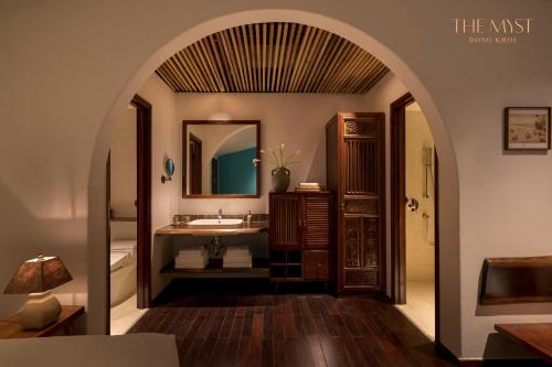 Saigon Balcony Twin Room