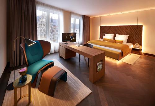 Junior Suite Marienplatz View