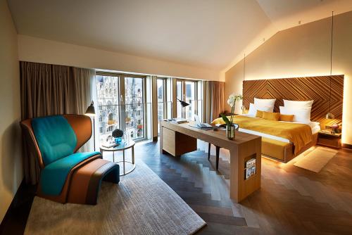 Junior Suite Marienplatz View