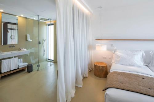 Superior Double  Room or Twin Room with Marina View