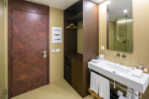 Double or Twin Room with City View