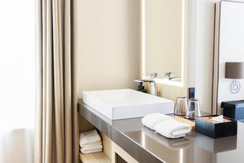 Corner Double Room