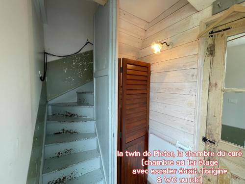 Twin Room with Shower