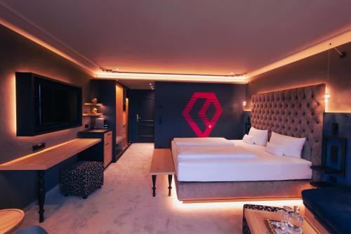 Young Deluxe Double Room