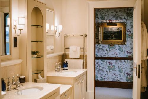 Glenshiel Master Suite