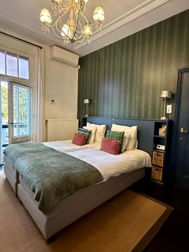 Deluxe Double Room with Shower