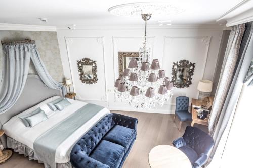 Premium Luxe Suite