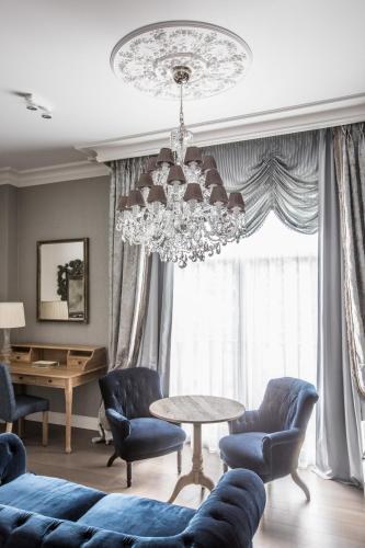Premium Luxe Suite