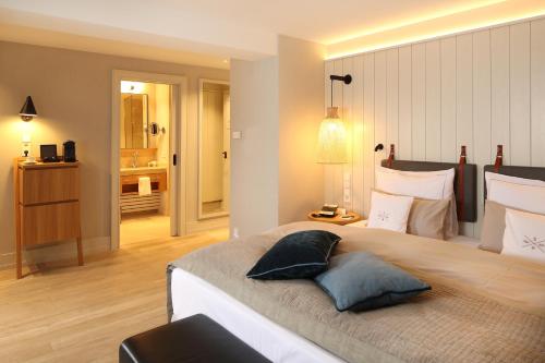 Boutique Room