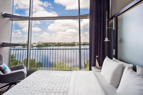 Duplex Lake Suite, Bi-level Suite, Alster view