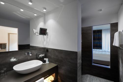 Superior Double Room with Garden View