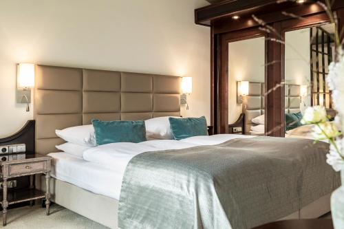 Alpenhof Classic Single Room