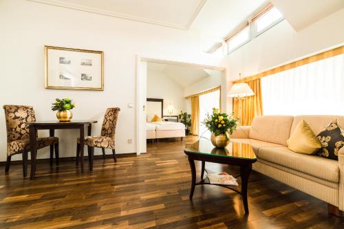 One Bedroom Apartment