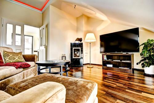 Two-Bedroom Penthouse Apartment