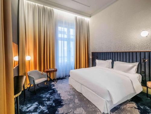 Superior King Room 