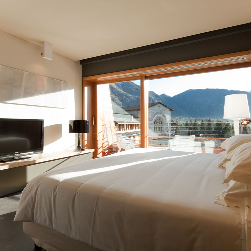 Emotional SPA Suite Balcony 302