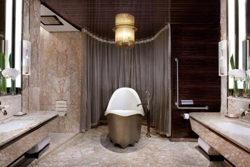Shanghai Bund View Suite