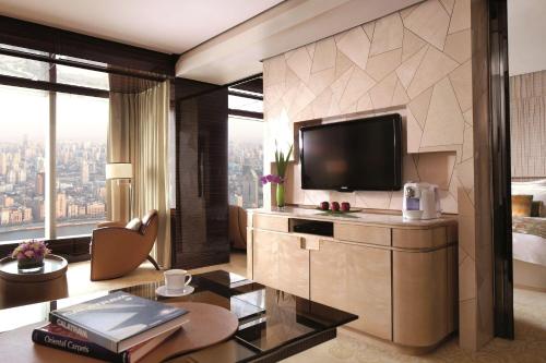 Shanghai Bund View Suite