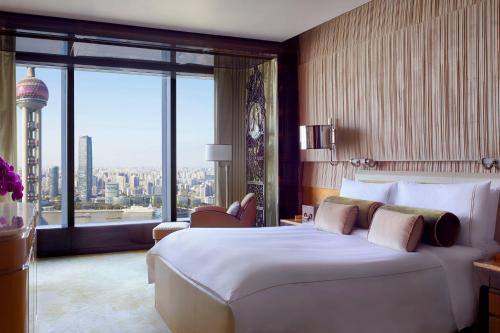 Pearl Tower View Suite