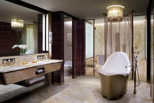 Pearl Tower View Suite