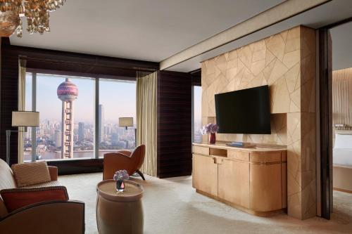 Pearl Tower View Suite