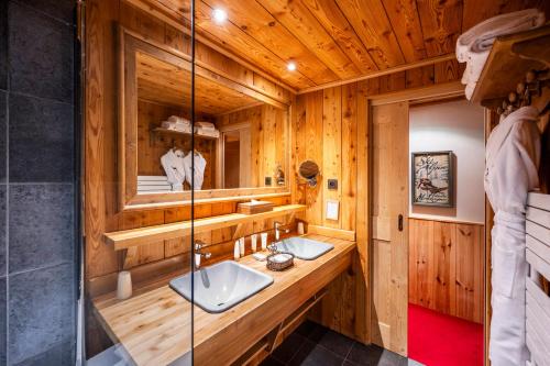 Privilege Room
