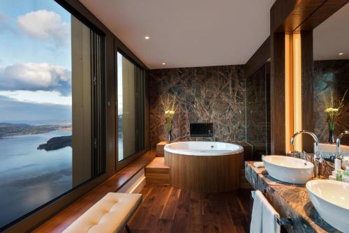 Presidential Suite with Spa Access