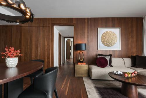 Contemporary Family Suite