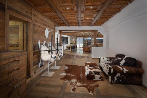 Luxury Suite (6 Adults)