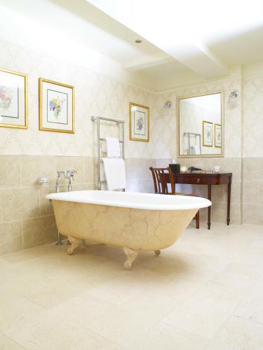 Luxury King Room