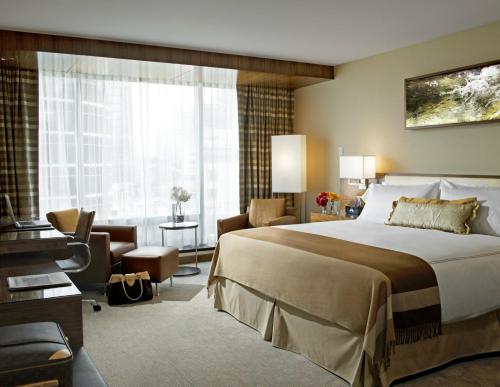 Deluxe Partial Harbor View Room