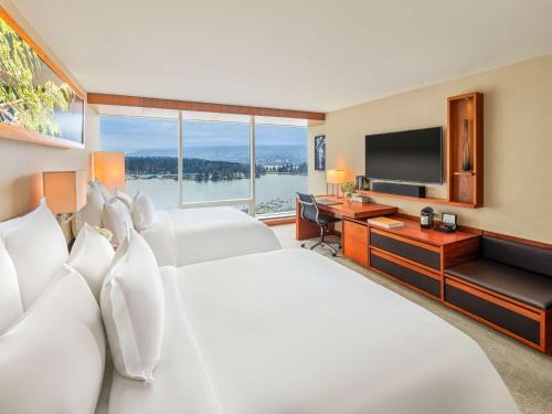 Signature Harbor and Mountain View Room