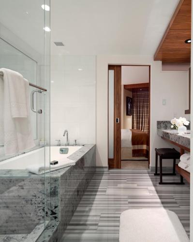 Signature Harbor and Mountain View Room